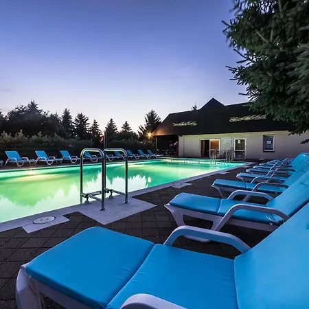 Nad Rzeka ホームステイ *